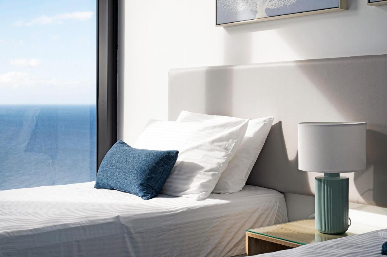 Sea View Beachfront Apartment In Surfers Gold Coast Esterno foto
